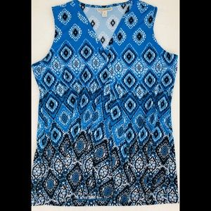 Dana Buchman blue printed top. Like new. Medium